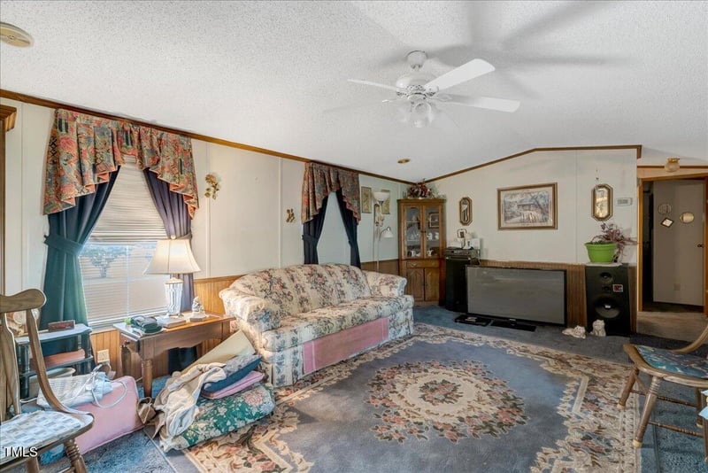 70 Fieldside Dr, Louisburg, NC 27549