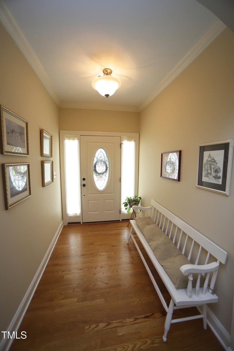 70 Glen Oaks Dr, Youngsville, NC 27596