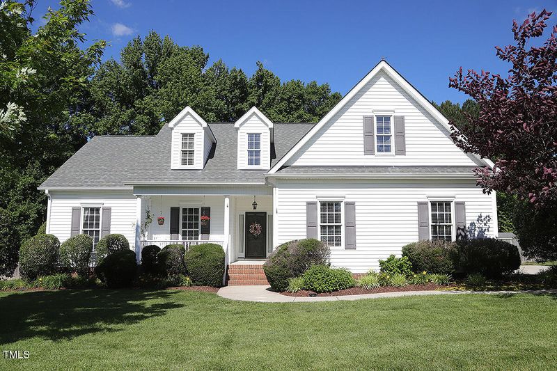 70 Glen Oaks Dr, Youngsville, NC 27596
