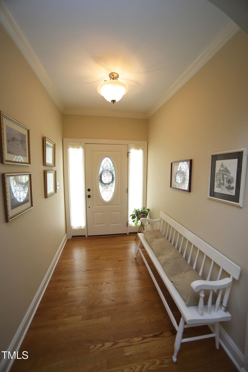 70 Glen Oaks Dr, Youngsville, NC 27596