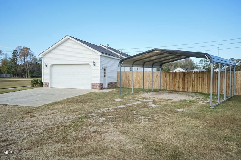 70 Gray Bass Ct, Zebulon, NC 27597