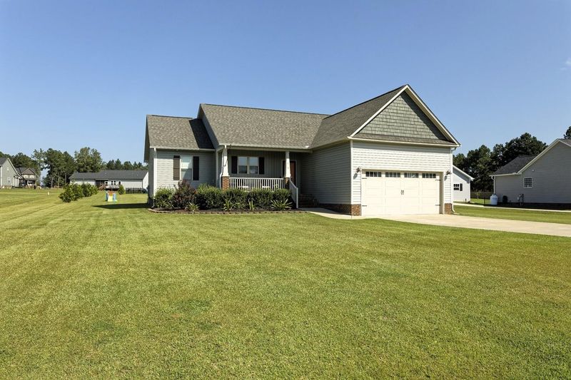 70 Hawick Ct, Zebulon, NC 27597