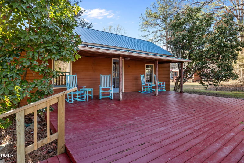 70 Holland Ln, New Hill, NC 27562
