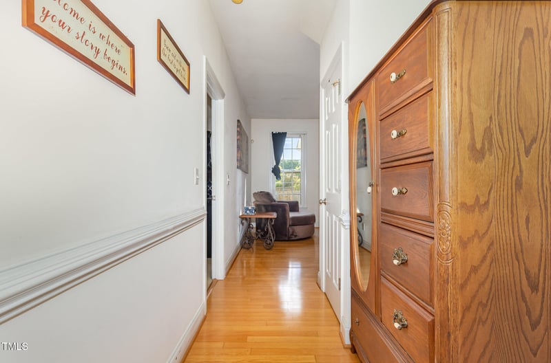 70 Oak Leaf Trl, Youngsville, NC 27596