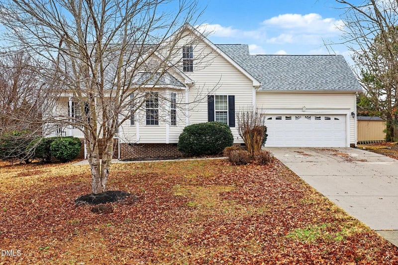 70 Oak Leaf Trl, Youngsville, NC 27596