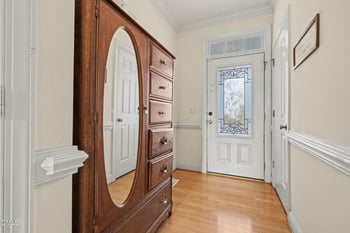 70 Oak Leaf Trl, Youngsville, NC 27596