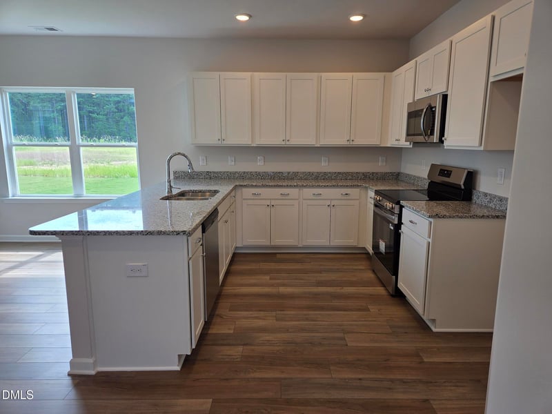 70 Oyster Tabby Dr, Lillington, NC 27546