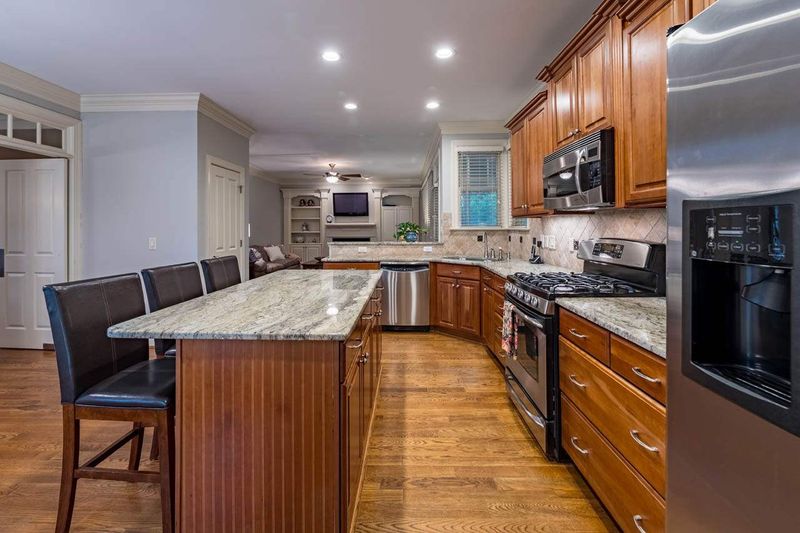 70 Skygrove Dr, Clayton, NC 27527