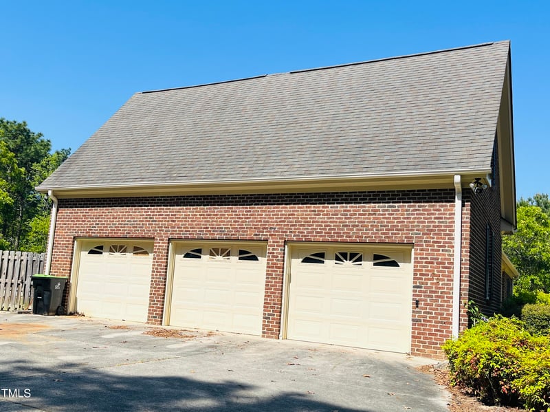 70 Summerville Ct, Lillington, NC 27546