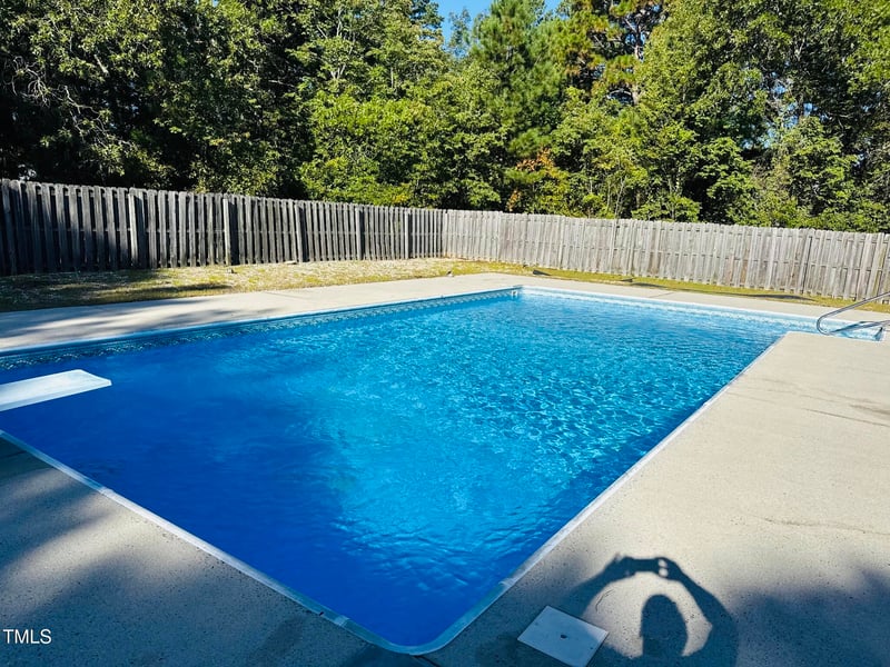 70 Summerville Ct, Lillington, NC 27546