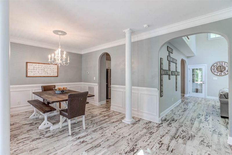 70 W Trafalgar Ct, Clayton, NC 27520