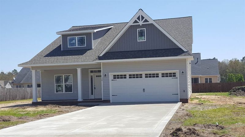 70 Woods Edge Dr, Dunn, NC 28334