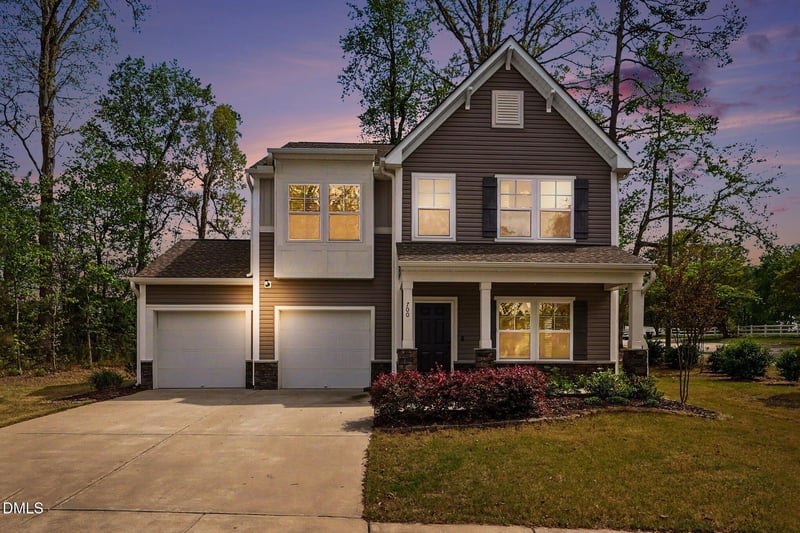 700 Atlantis St, Fuquay Varina, NC 27526