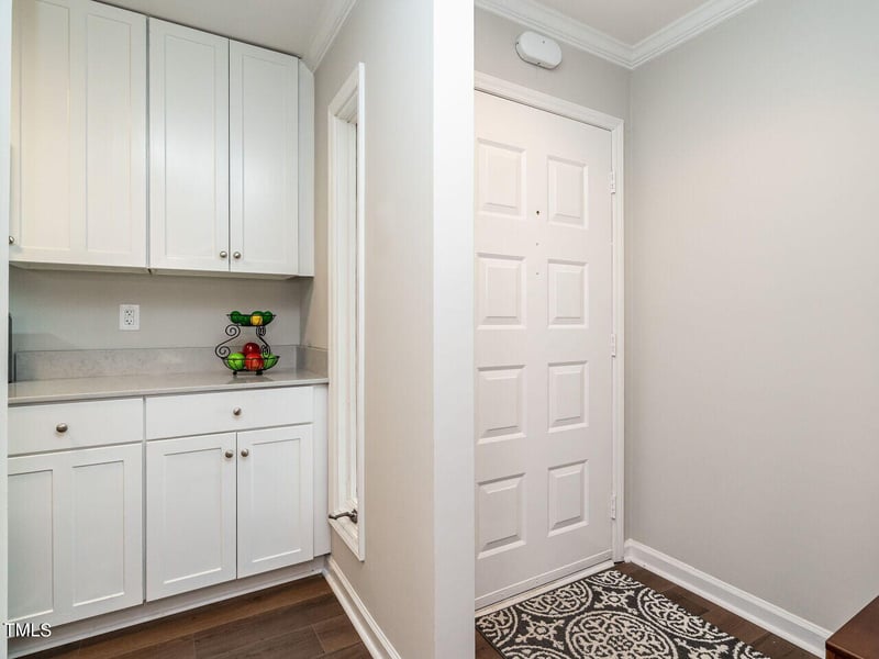 700 Bishops Park Dr #104, Raleigh, NC 27605