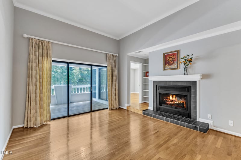 700 Bishops Park Dr #302, Raleigh, NC 27605
