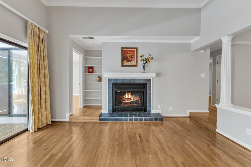 700 Bishops Park Dr #302, Raleigh, NC 27605