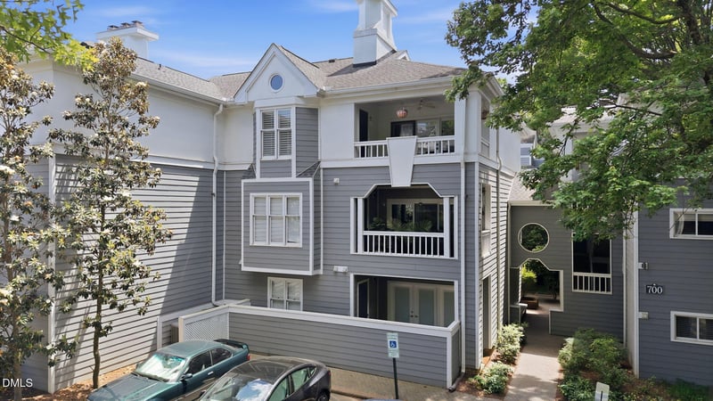 700 Bishops Pk #306, Raleigh, NC 27605