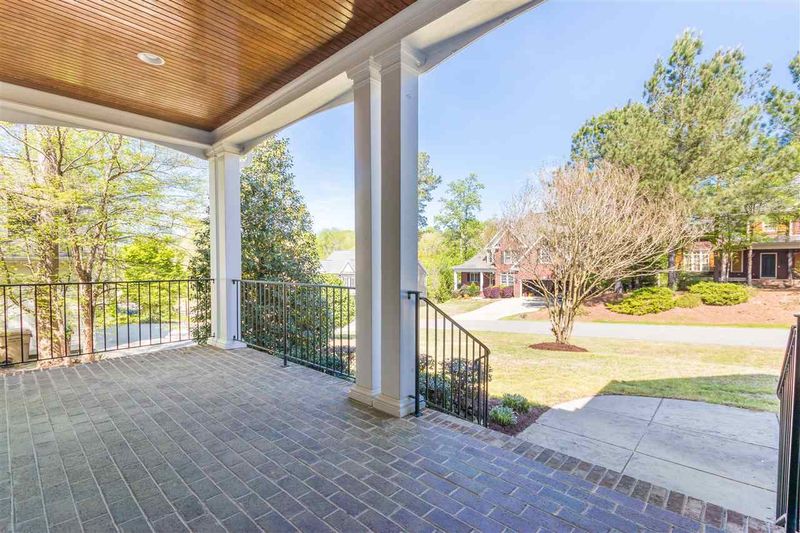 700 Charleston Dr, Clayton, NC 27527