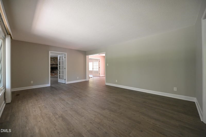 700 Fernwood Dr, Clayton, NC 27520