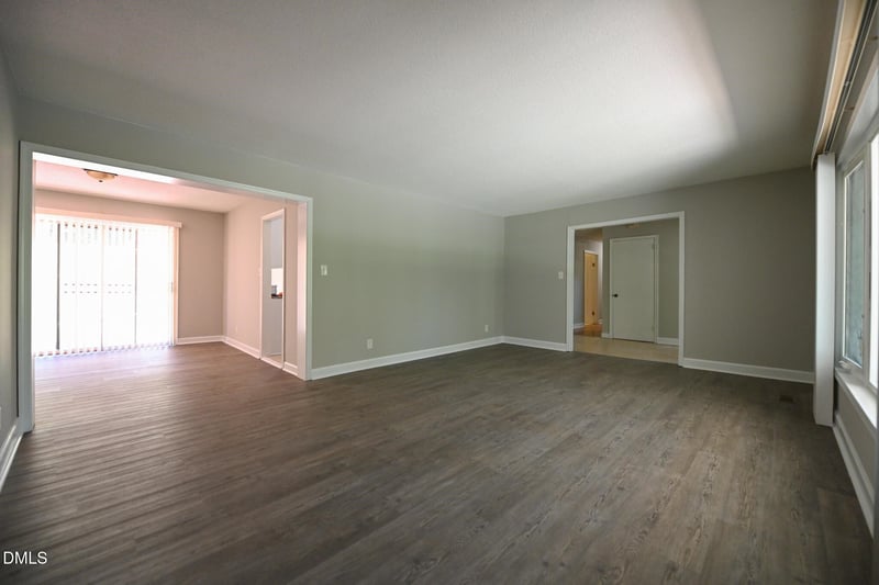 700 Fernwood Dr, Clayton, NC 27520