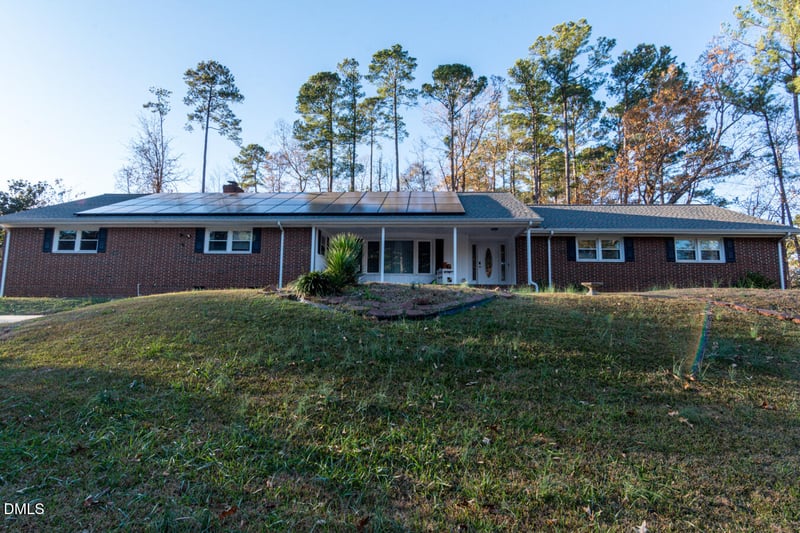 700 Fernwood Dr, Clayton, NC 27520