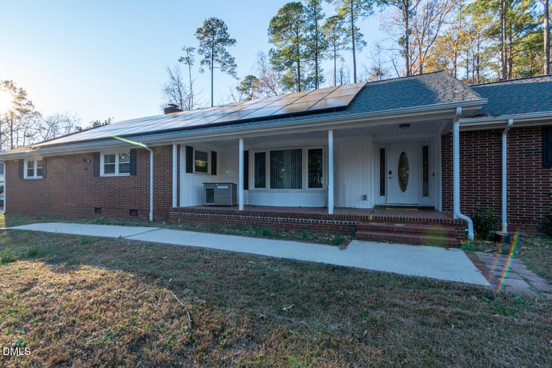 700 Fernwood Dr, Clayton, NC 27520