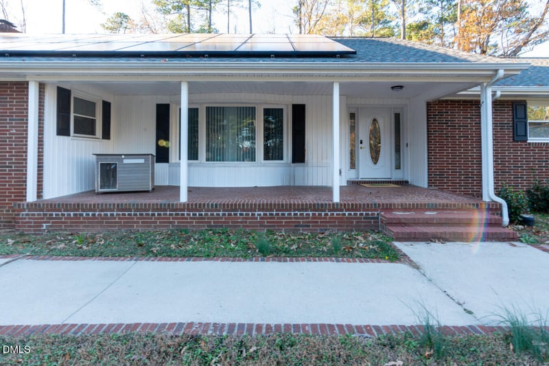 700 Fernwood Dr, Clayton, NC 27520