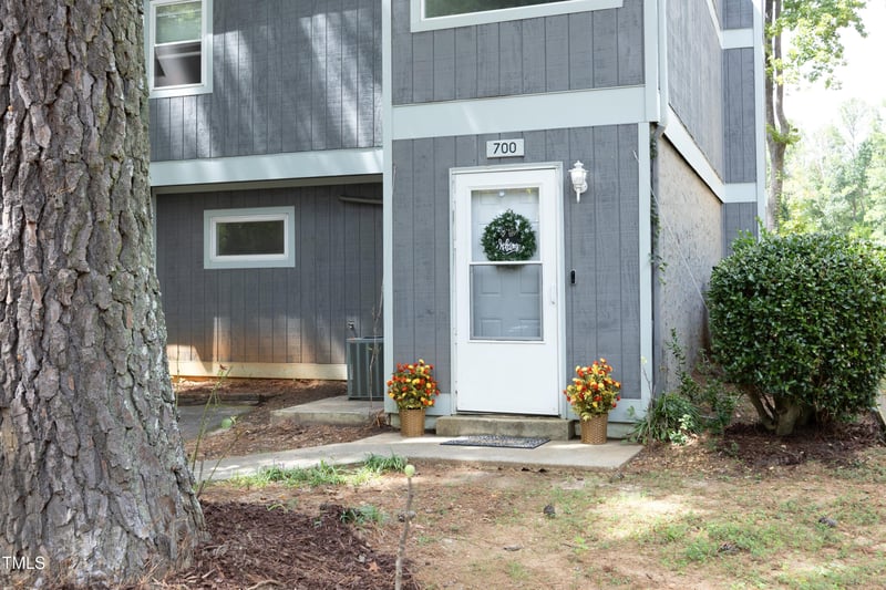 700 Godwin Ct, Raleigh, NC 27606