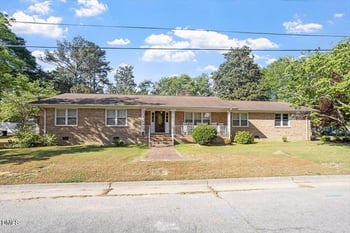 700 Harnett St, Dunn, NC 28334