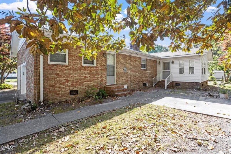 700 Harnett St, Dunn, NC 28334
