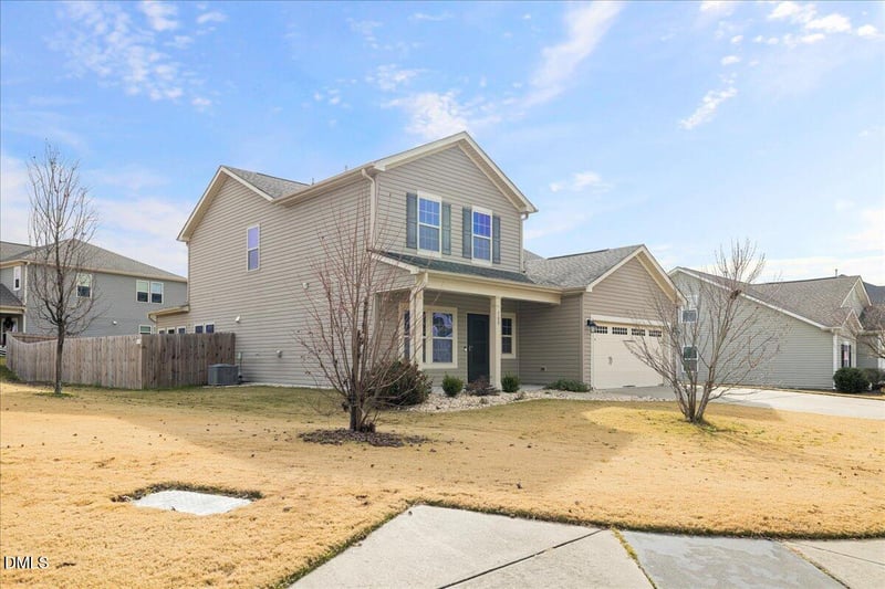 700 Harvest Point Dr, Fuquay Varina, NC 27526