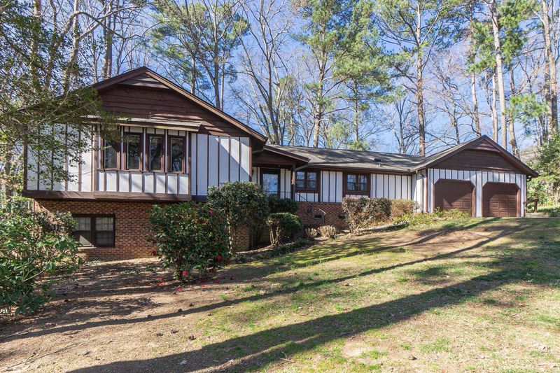 700 Haverhill Ct, Raleigh, NC 27609