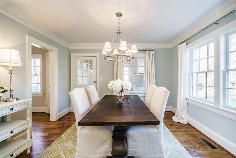 700 Kimbrough St, Raleigh, NC 27608
