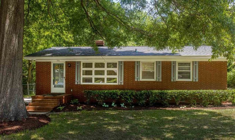 700 N Lee St, Zebulon, NC 27597