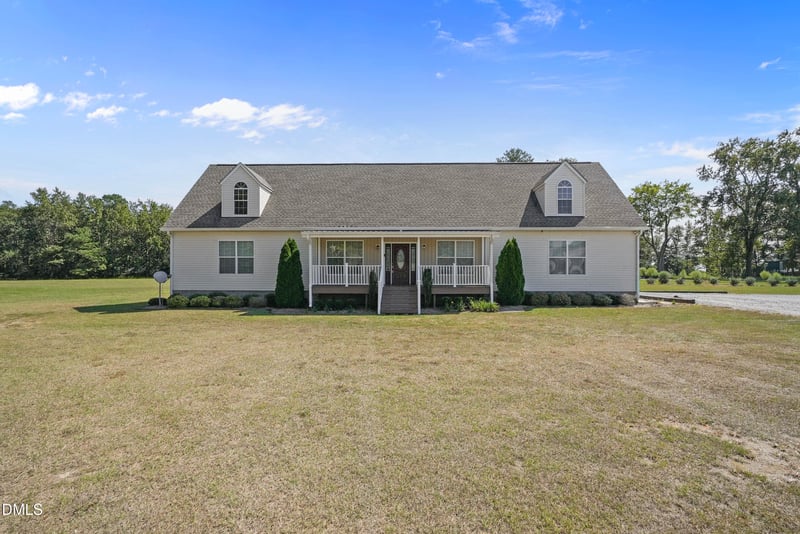 700 Mann Rd, Coats, NC 27521