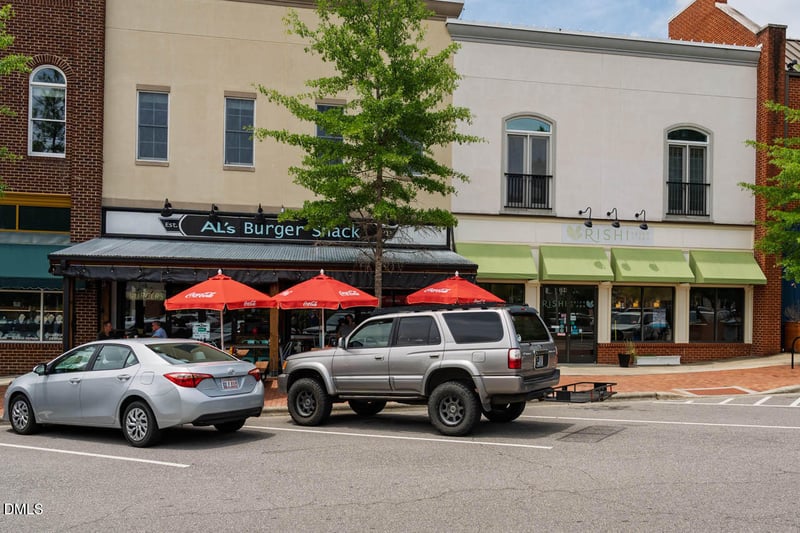 700 Market St #207, Chapel Hill, NC 27516