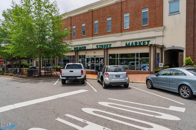 700 Market St #207, Chapel Hill, NC 27516
