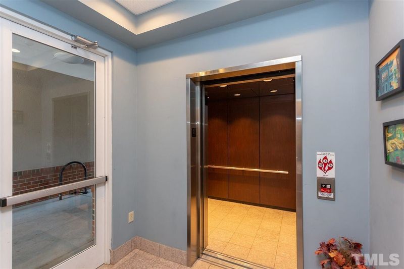 700 Market St #212, Chapel Hill, NC 27516