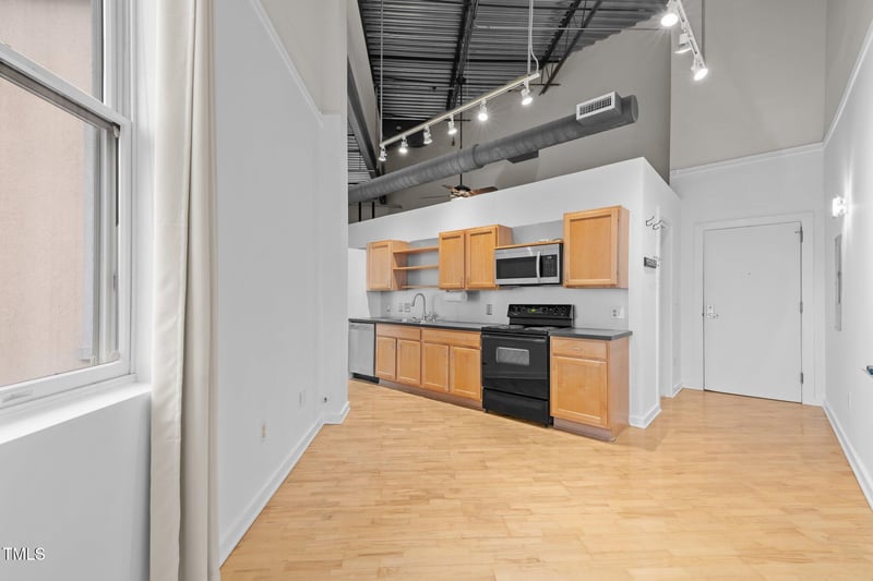 700 Market St #214, Chapel Hill, NC 27516