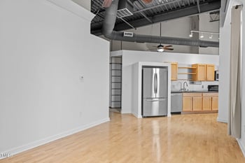 700 Market St #214, Chapel Hill, NC 27516