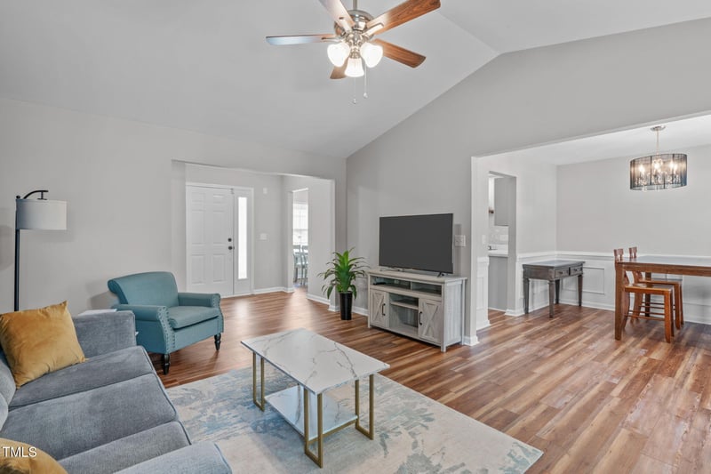 700 Mossburn Ct, Fuquay Varina, NC 27526