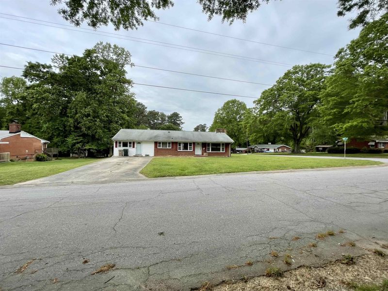 700 Nellane Dr, Garner, NC 27529