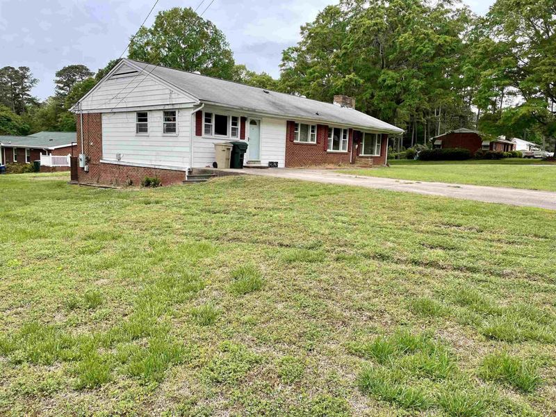 700 Nellane Dr, Garner, NC 27529