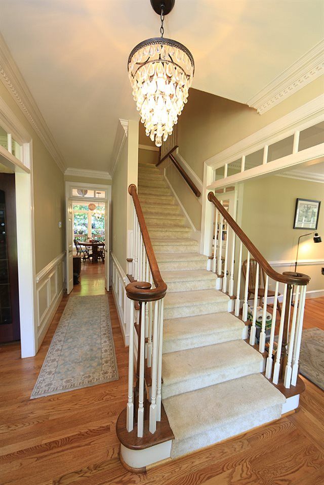 700 Presnell Ct, Raleigh, NC 27615