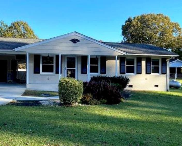 700 Wakeland Dr, Garner, NC 27529