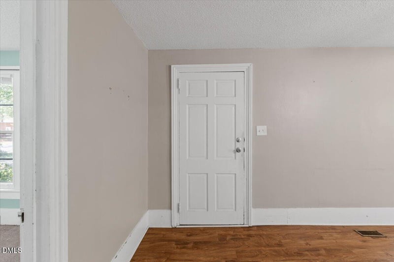 700 N Webb St, Selma, NC 27576