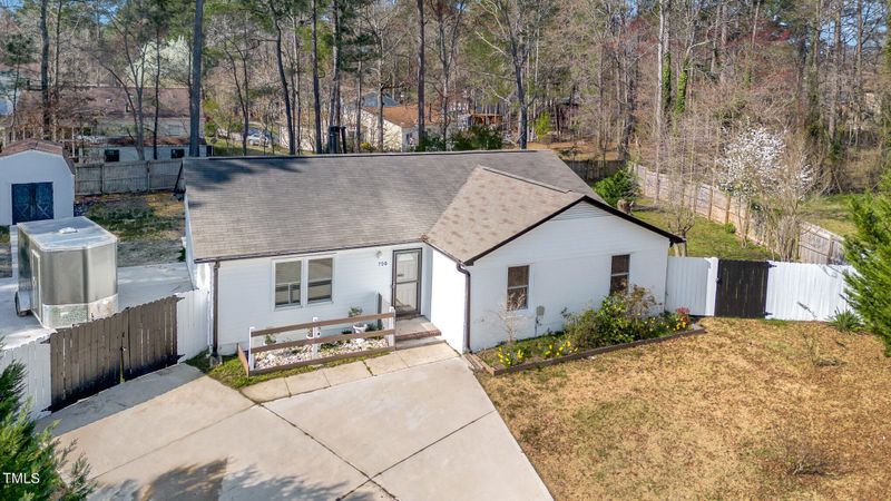 700 Whitby Ct, Durham, NC 27703
