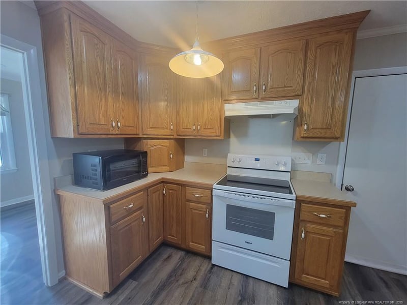 7000 Bostick Ct, Fayetteville, NC 28314
