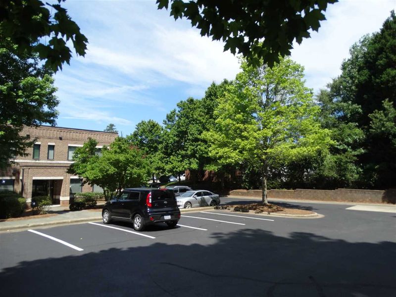 7000 Harps Mill Rd #202, Raleigh, NC 27615