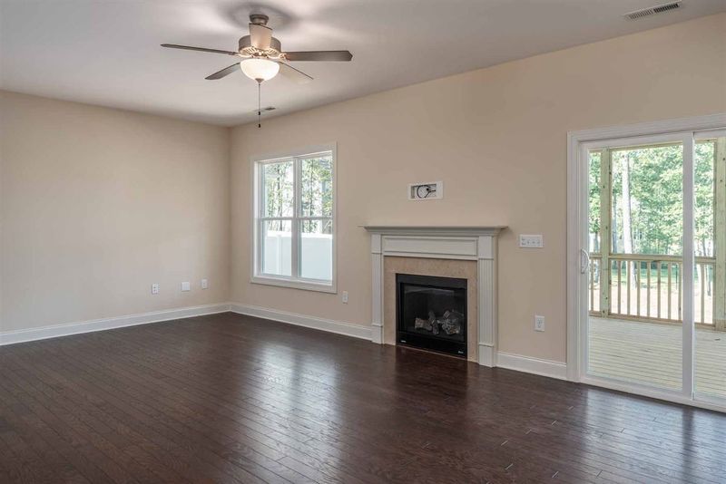 7000 Vanover Dr, Raleigh, NC 27604
